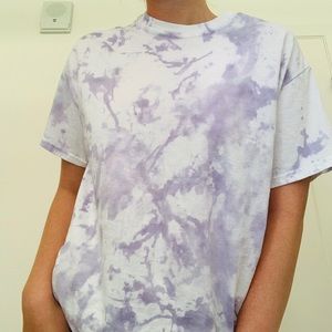 PURPLE/LAVENDER TYE DYE SHORT SLEEVE